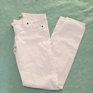 White skinny jeans long